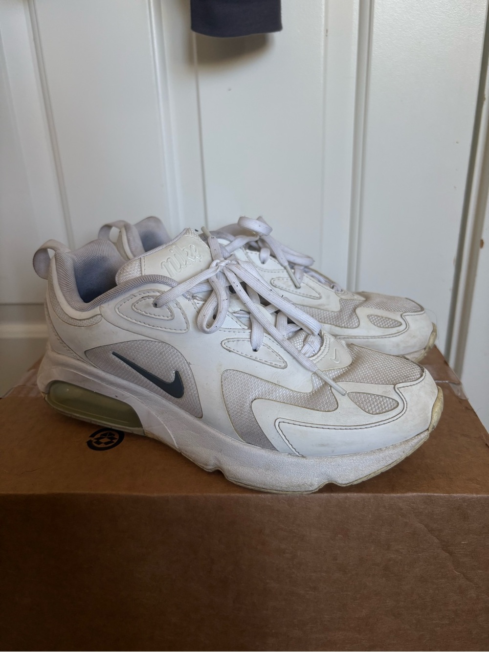 Women’s Nike Air Max Sneakers Size 8.5